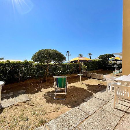 Villa Fronte Mare-Carraro Immobiliare Jesolo - Family Apartments Екстериор снимка