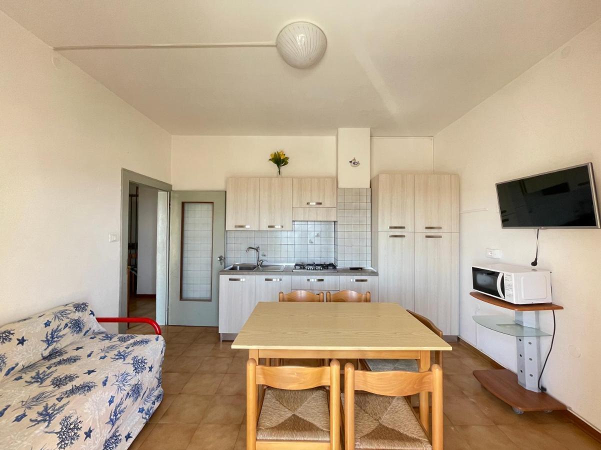 Villa Fronte Mare-Carraro Immobiliare Jesolo - Family Apartments Екстериор снимка
