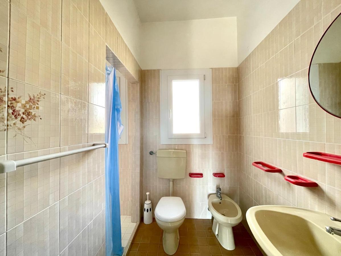 Villa Fronte Mare-Carraro Immobiliare Jesolo - Family Apartments Екстериор снимка