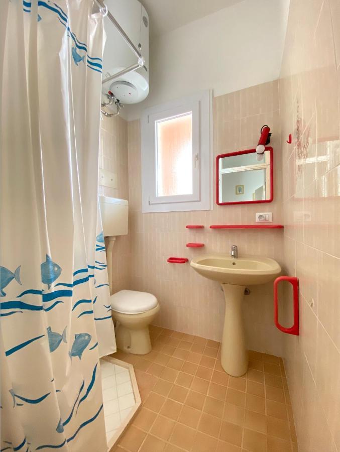 Villa Fronte Mare-Carraro Immobiliare Jesolo - Family Apartments Екстериор снимка